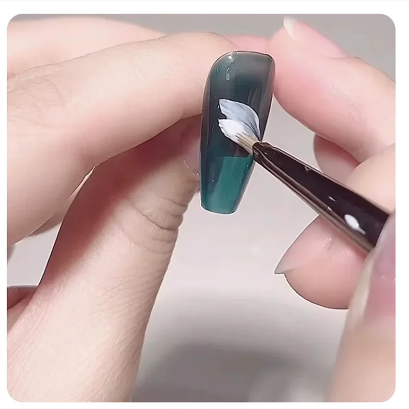 1 Pcs Triangular Brush Nails Art Brush Pen 3D