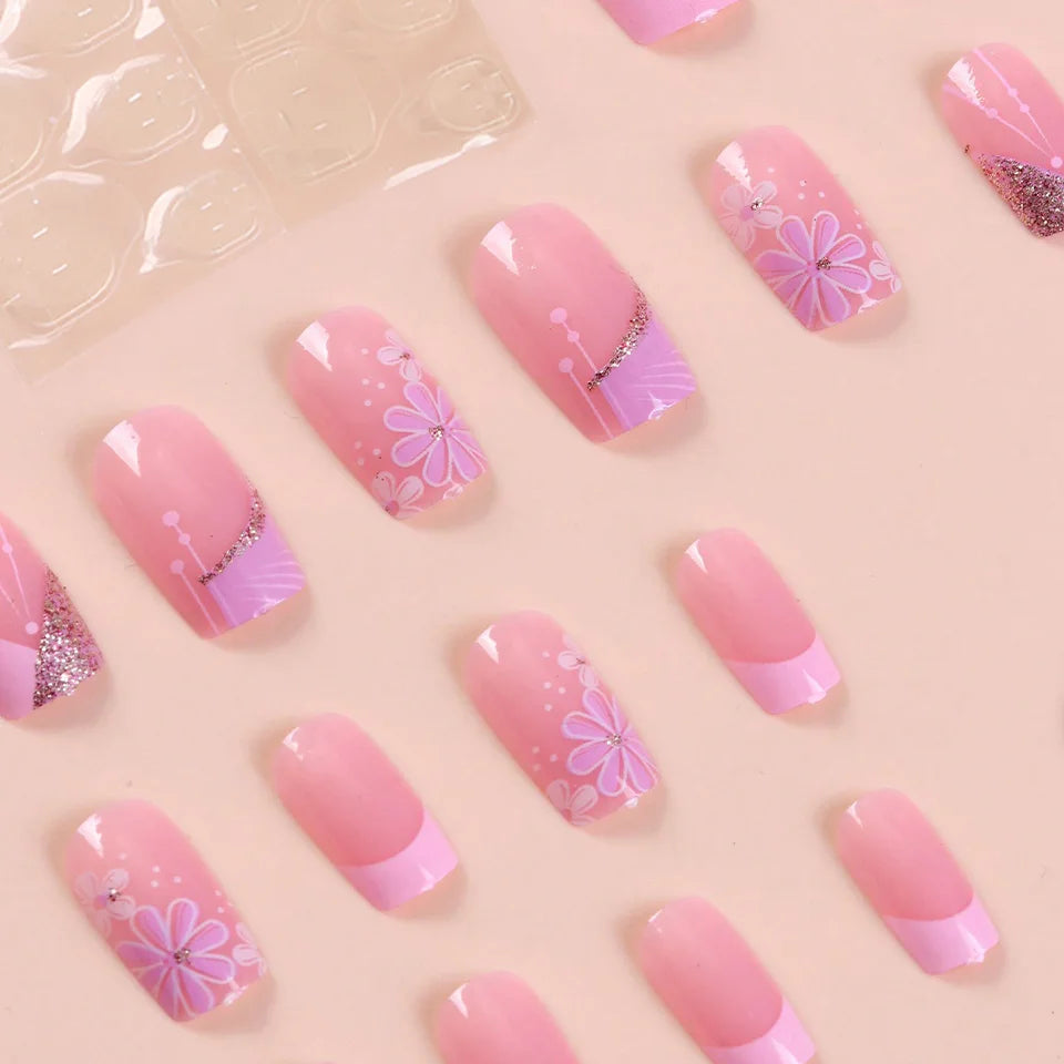 24 pcs Short Square French Simple Flower Nails